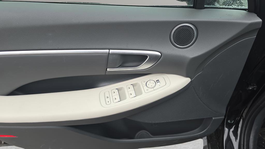 Certified 2025 Hyundai Sonata SEL FWD image 16