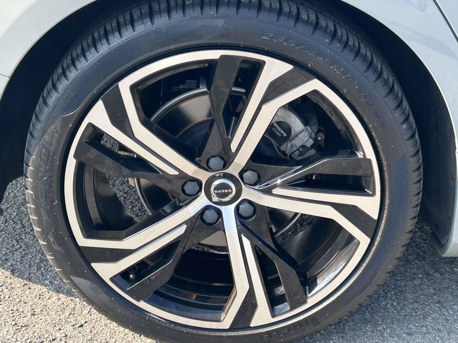 Certified 2024 Volvo S60 B5 Core AWD/4WD image 9