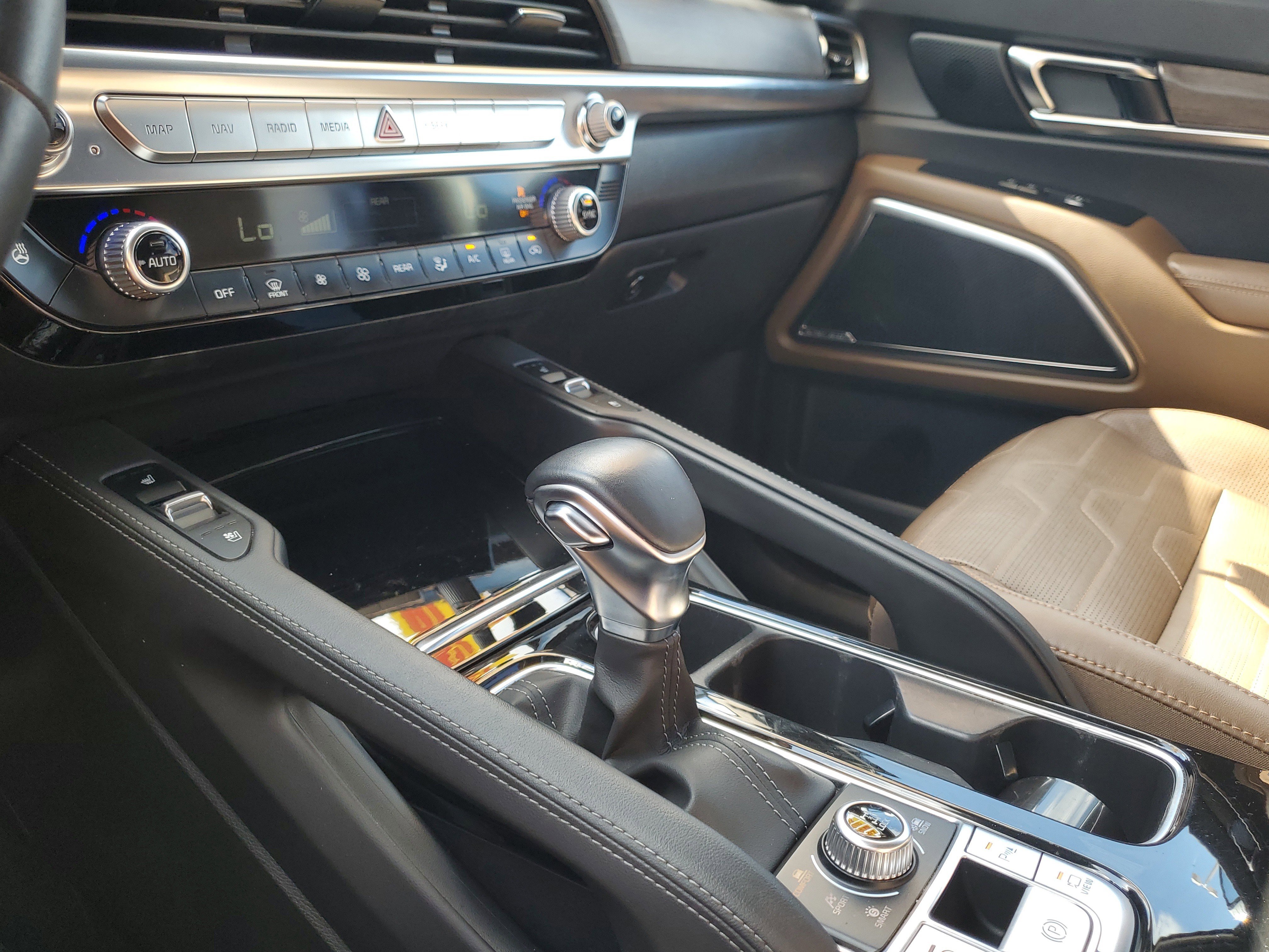 Used 2022 Kia Telluride SX w/ SX Prestige Package image 29