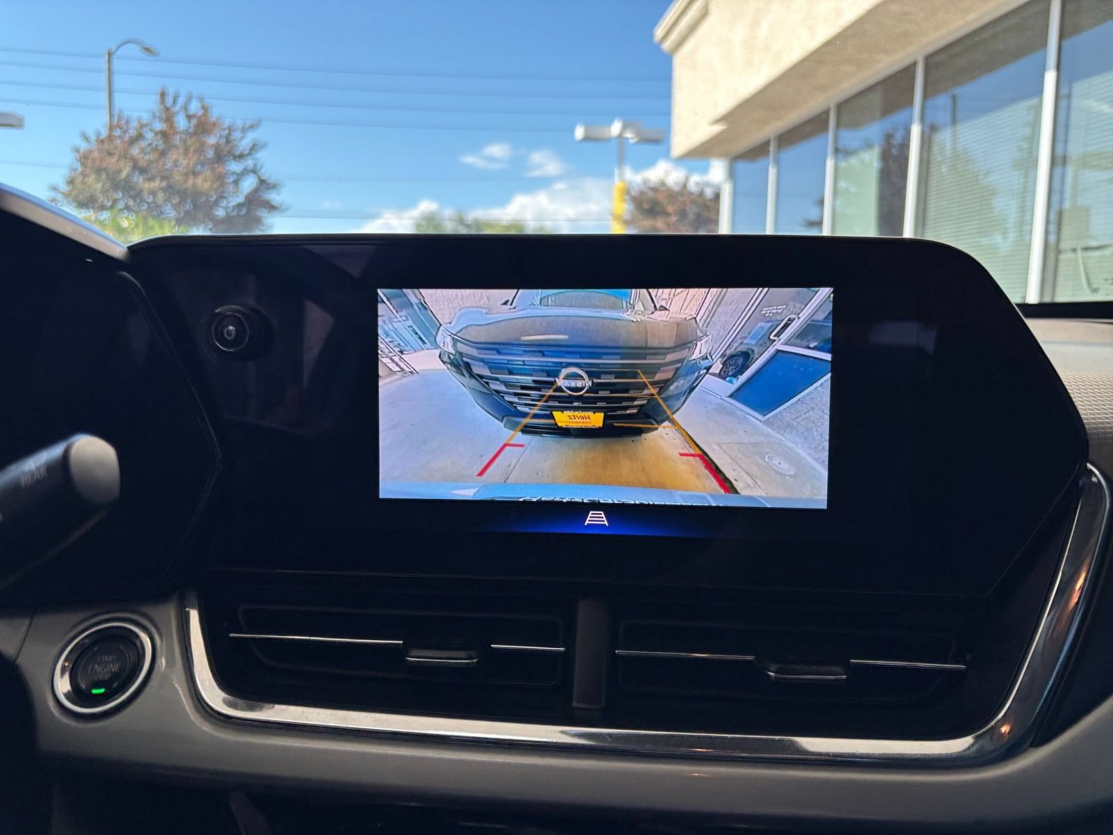 Used 2025 Chevrolet Trax LT FWD image 22