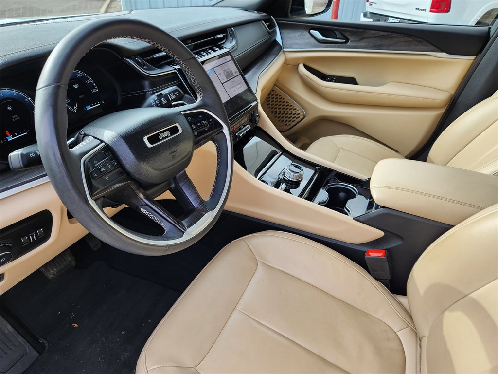 Used 2023 Jeep Grand Cherokee Limited w/ Trailer Tow Prep Group (B) image 7