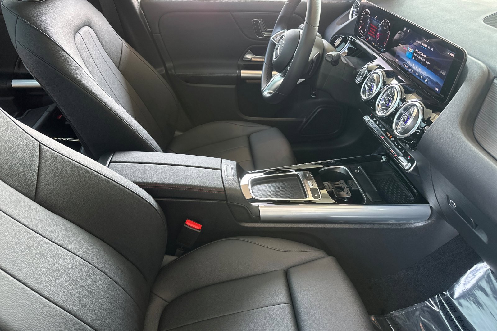 Certified 2025 Mercedes-Benz GLA 250 4MATIC image 16