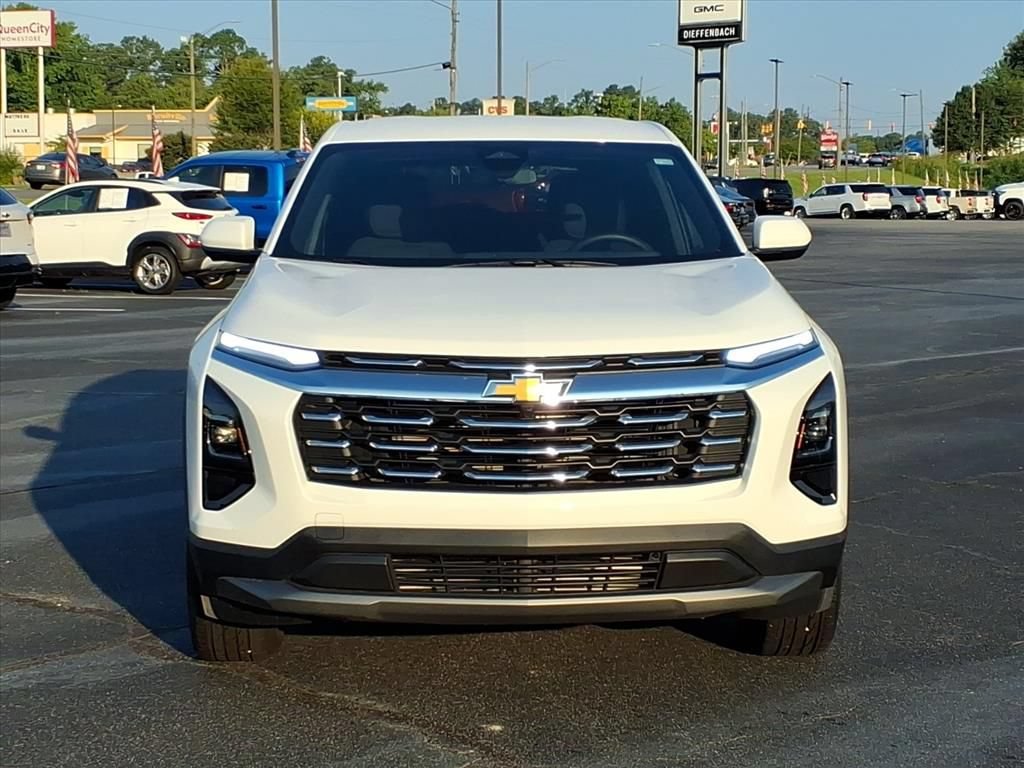 Used 2026 Chevrolet Equinox LT FWD image 2
