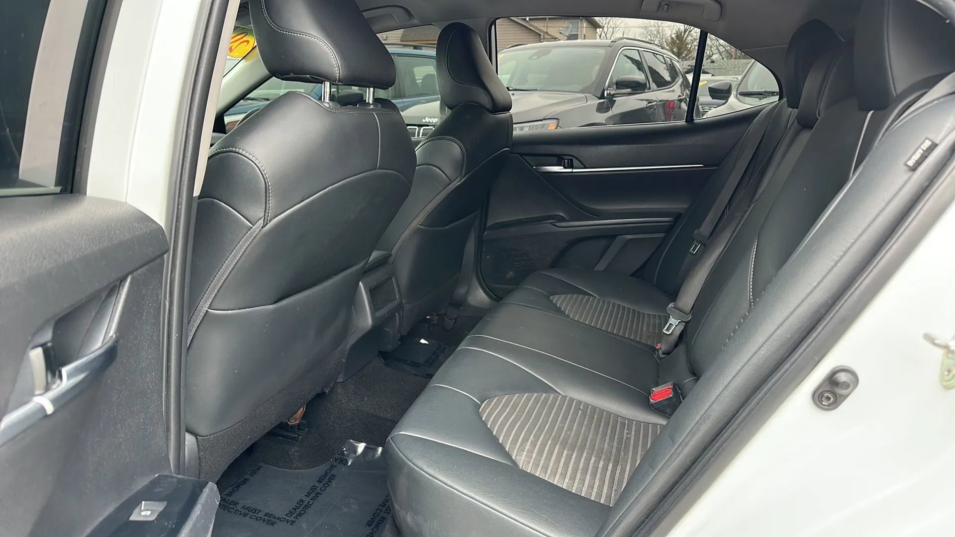 Used 2020 Toyota Camry SE image 12