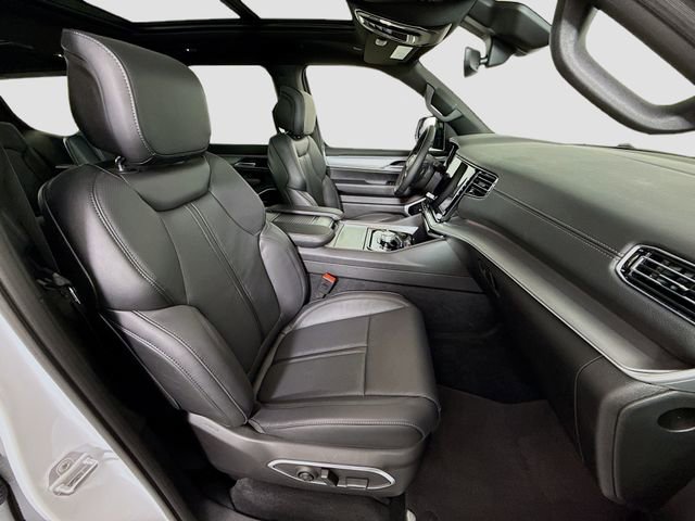 New 2026 Jeep Grand Wagoneer Limited w/ Premium Group II image 30