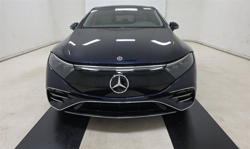 Used 2023 Mercedes-Benz EQS 580 4MATIC Sedan image 2