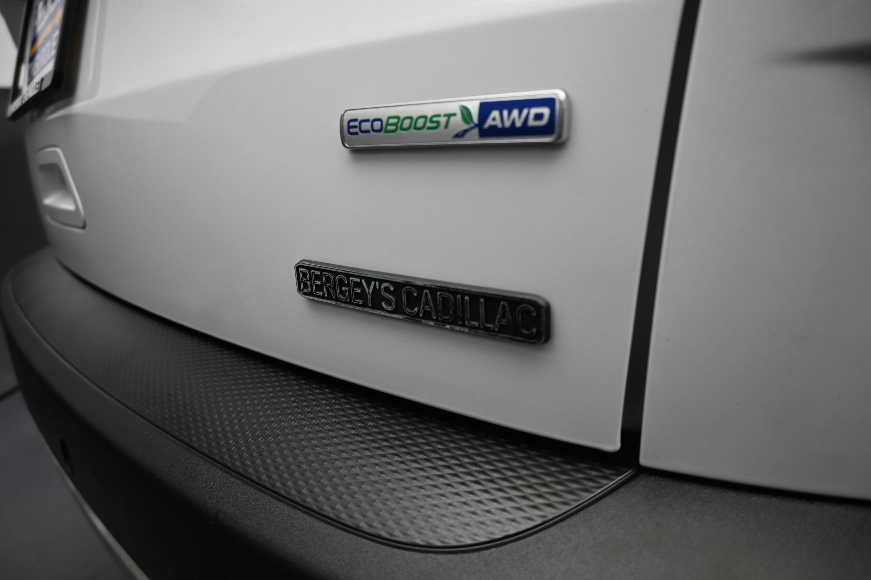 Used 2020 Ford Escape SEL AWD/4WD image 40