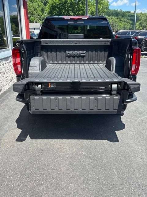 New 2026 GMC Sierra 1500 AT4 w/ Technology Package AWD/4WD image 13