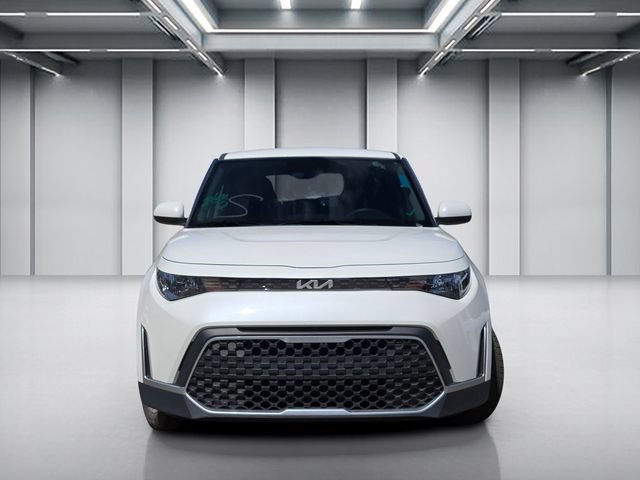 Certified 2025 Kia Soul LX w/ LX Technology Package FWD image 2