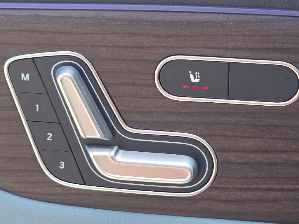 New 2026 Mercedes-Benz GLB 250 4MATIC image 6