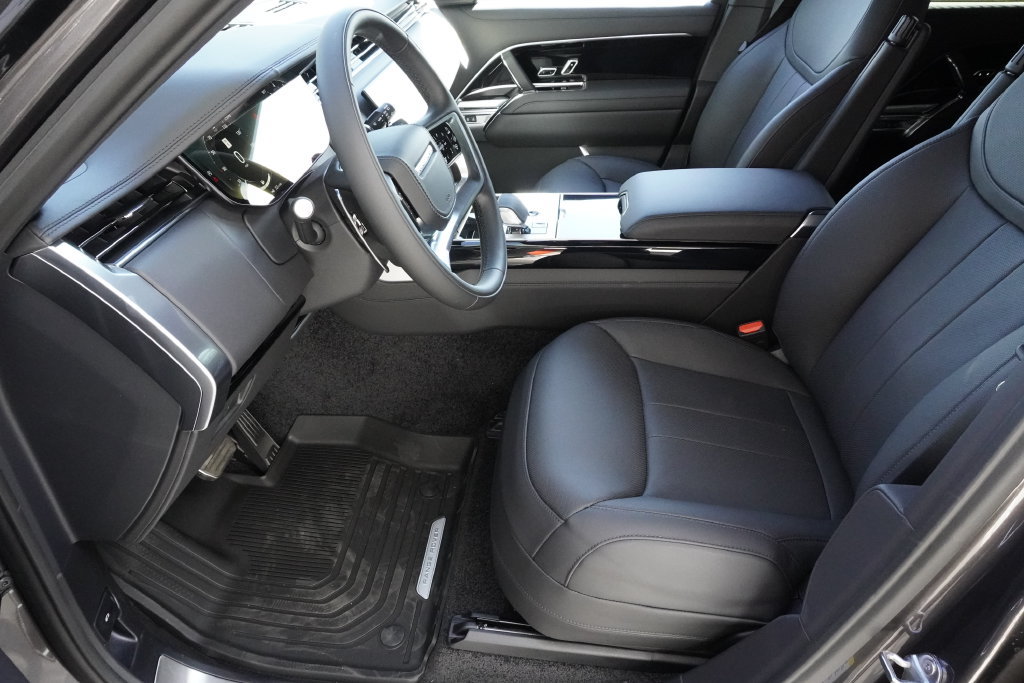 New 2026 Land Rover Range Rover Long Wheelbase SE AWD/4WD image 19