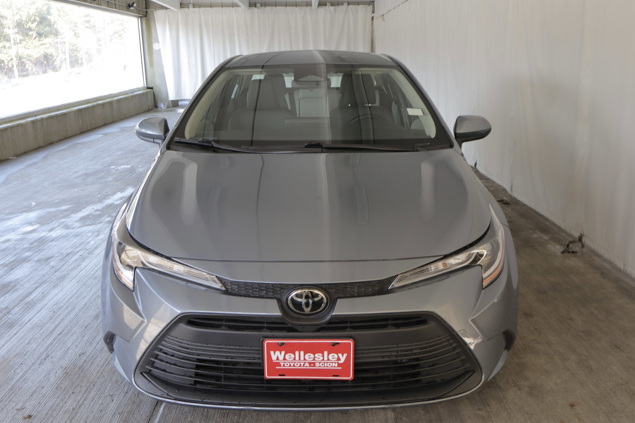 Used 2023 Toyota Corolla LE image 3