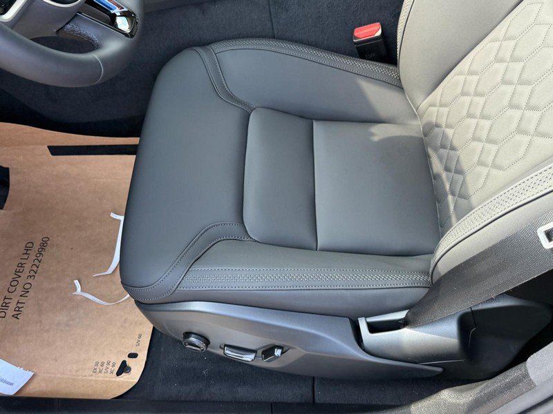New 2026 Volvo XC60 B5 Plus w/ Protection Package Premier AWD/4WD image 11