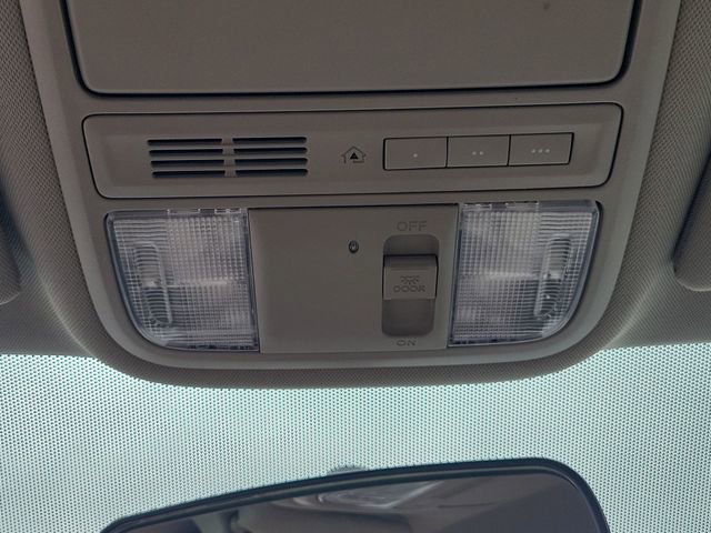 Used 2016 Honda Odyssey SE image 24