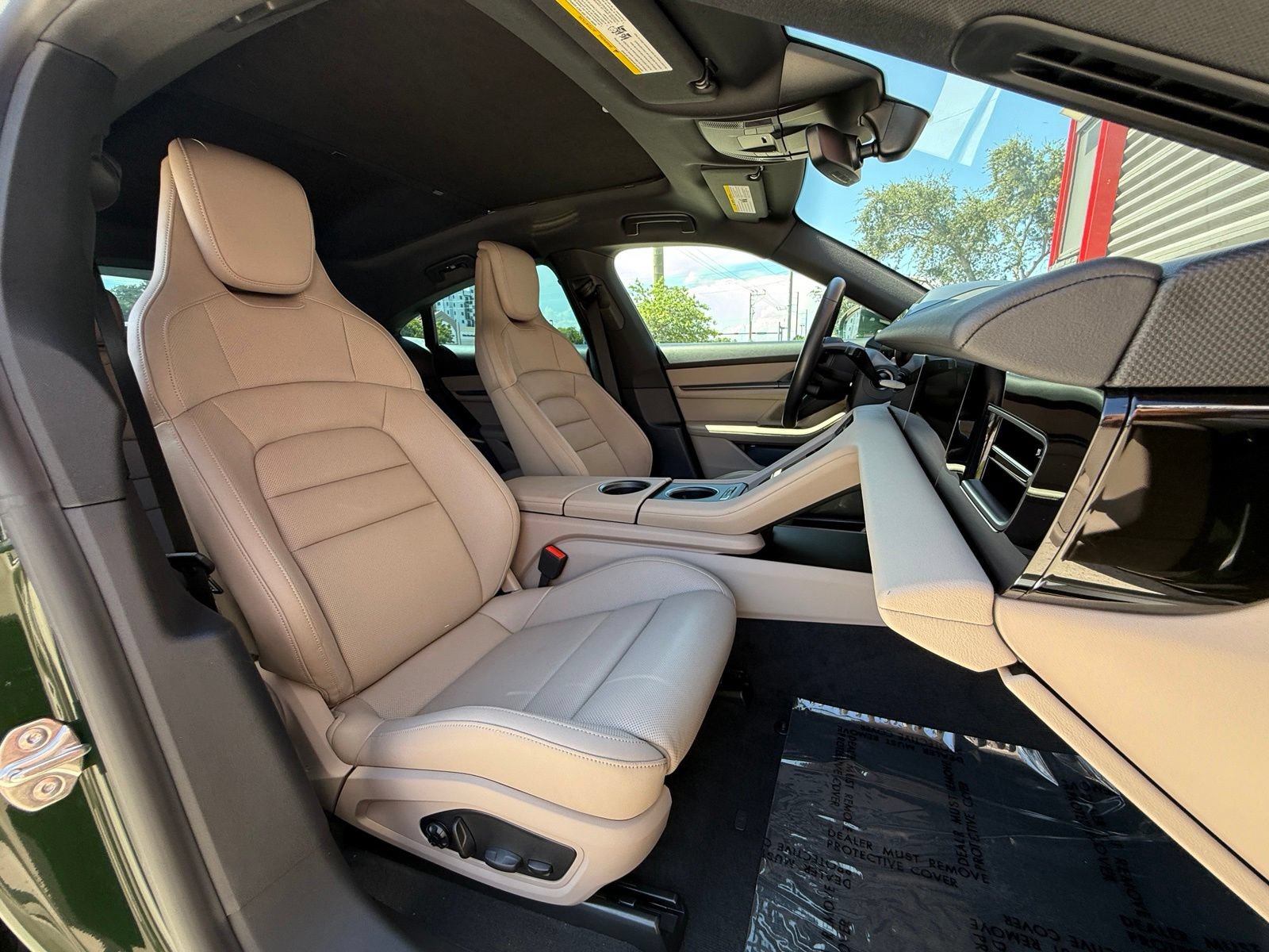 Used 2025 Porsche Taycan RWD image 31