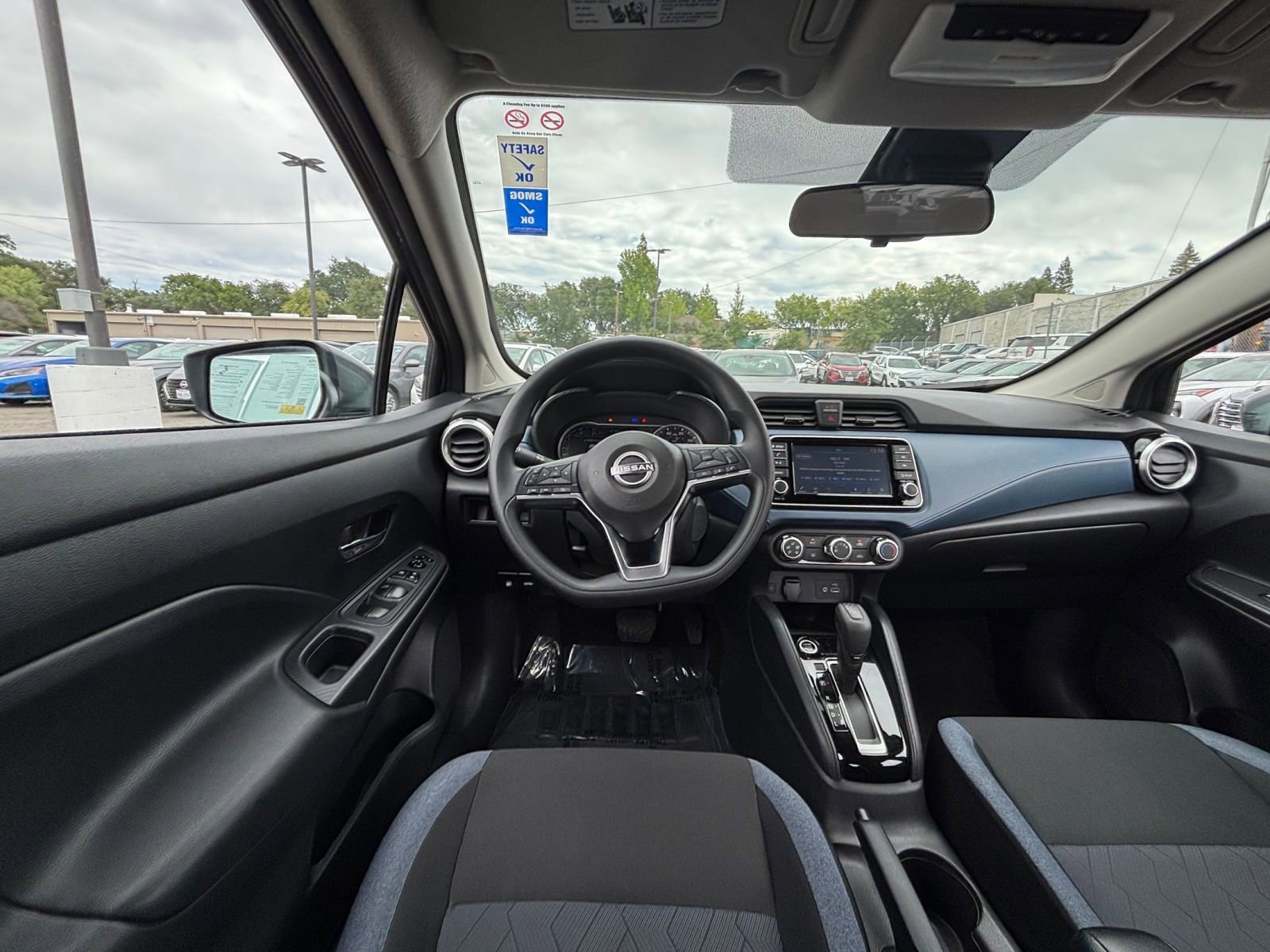 Used 2025 Nissan Versa SV image 32