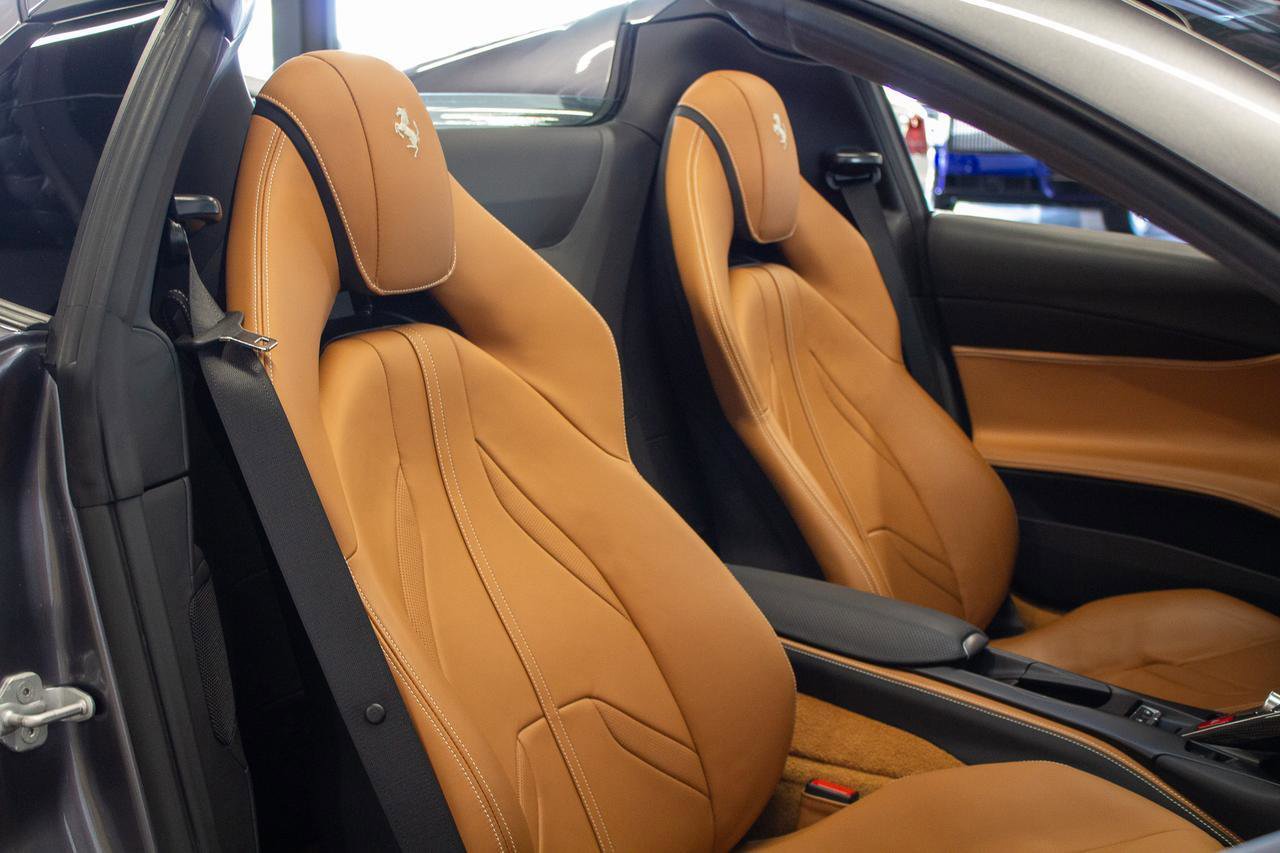 Used 2021 Ferrari 812 GTS RWD image 4