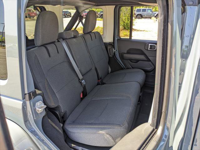 Certified 2025 Jeep Wrangler Unlimited Sahara AWD/4WD image 46