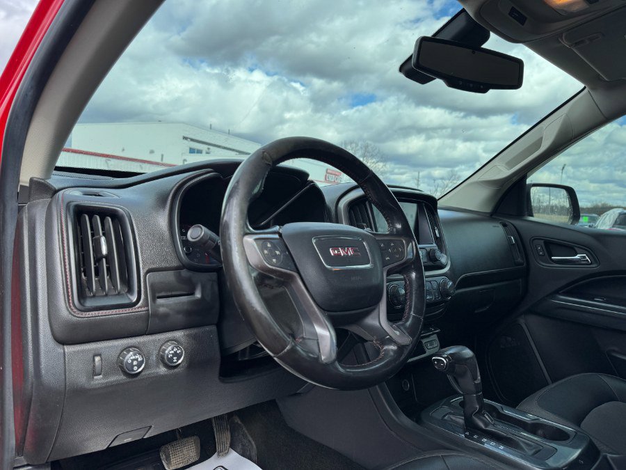 Used 2016 GMC Canyon SLE image 14