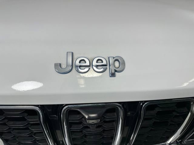 Used 2023 Jeep Grand Cherokee 4WD 4xe w/ Luxury Tech Group II image 9