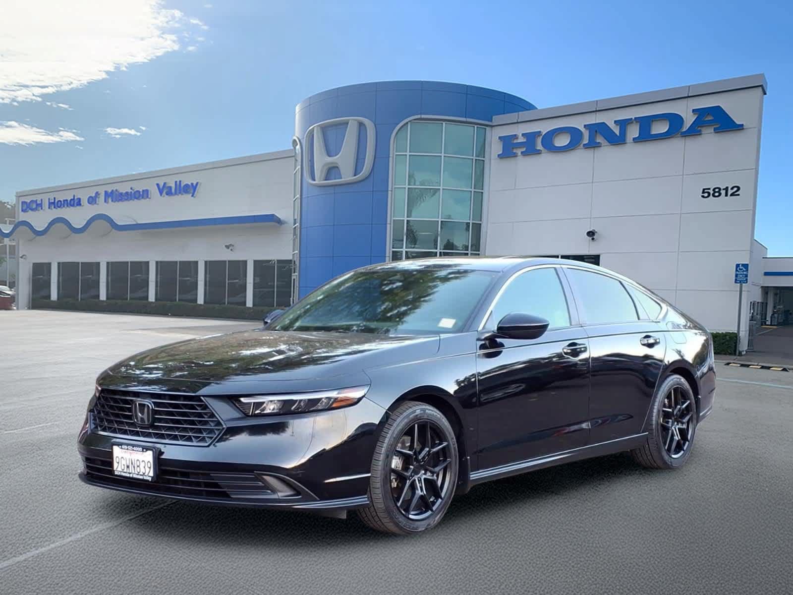 Used 2023 Honda Accord Sport image 1