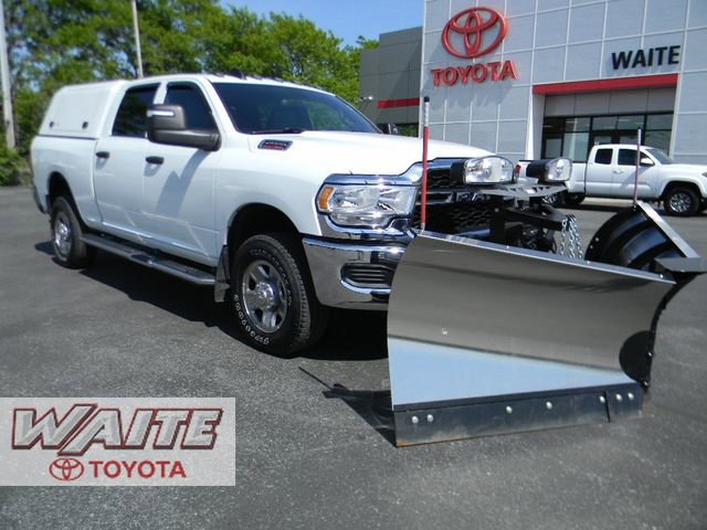 Used 2024 RAM 2500 Tradesman w/ Chrome Appearance Group AWD/4WD image 1