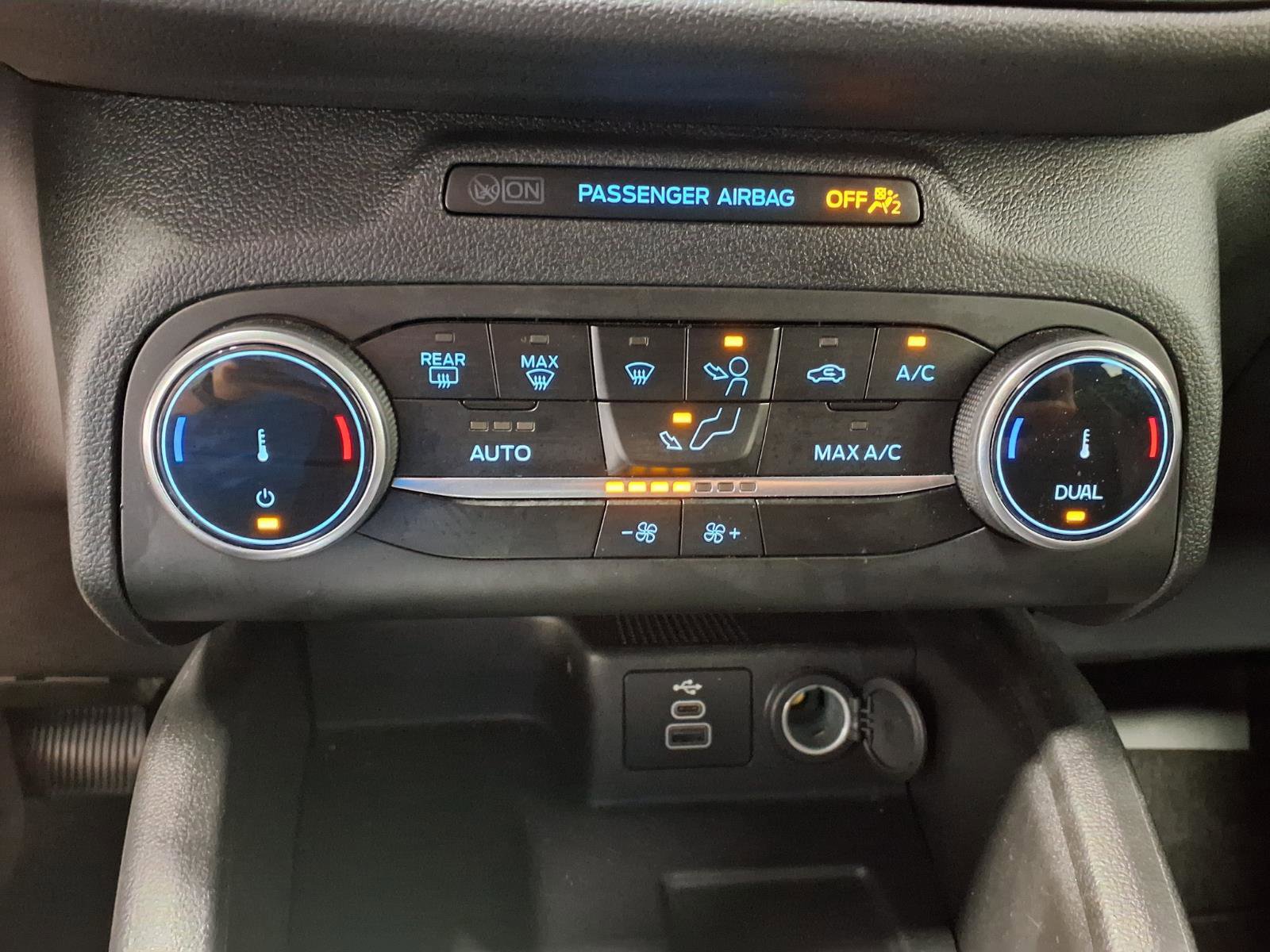 Used 2025 Ford Escape ST-Line AWD/4WD image 15