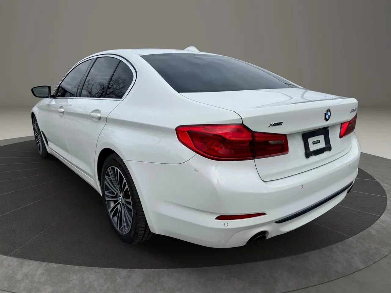 Used 2019 BMW 530i xDrive w/ Convenience Package image 7