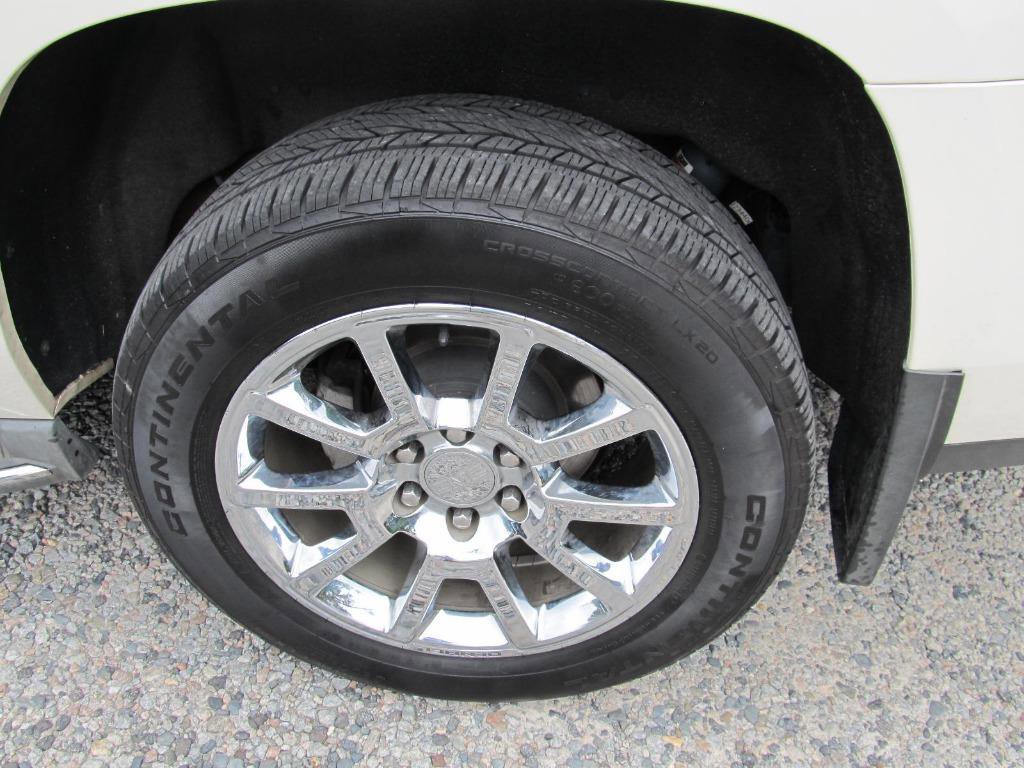 Used 2015 GMC Yukon XL Denali w/ Open Road Package image 16