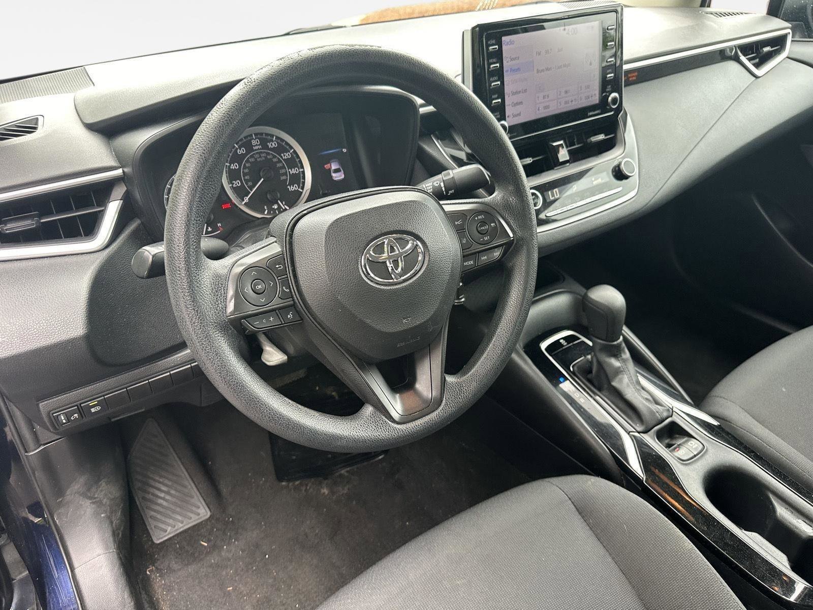 Used 2021 Toyota Corolla LE FWD image 11