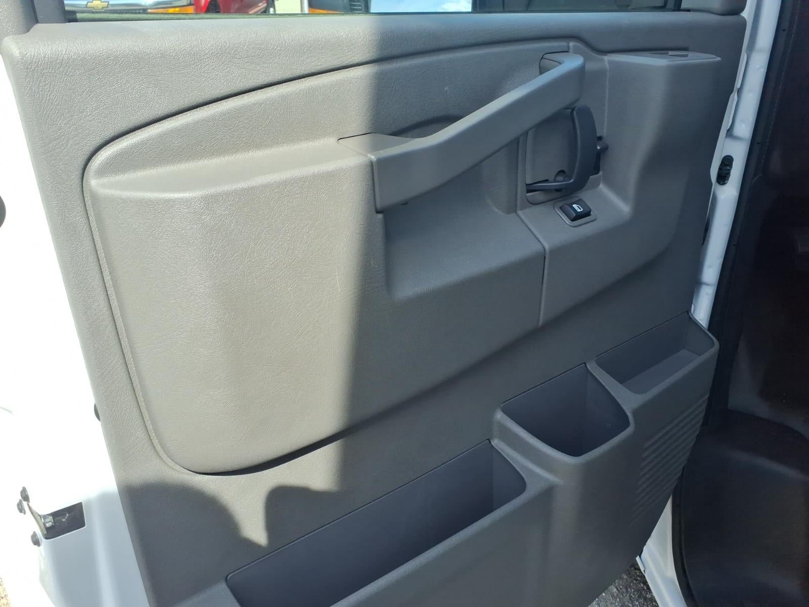 New 2026 Chevrolet Express 4500 w/ Power Convenience Package RWD image 8