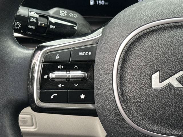 Used 2024 Kia Carnival SX FWD image 11