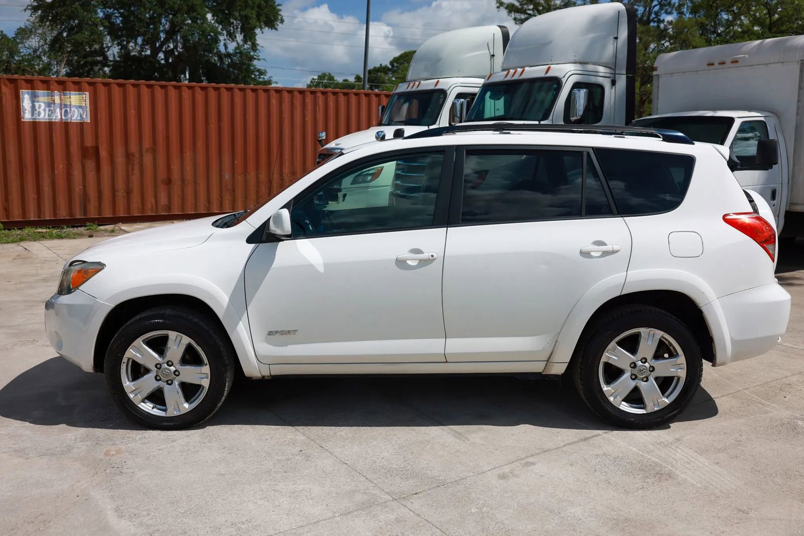 Used 2008 Toyota RAV4 Sport AWD/4WD image 3