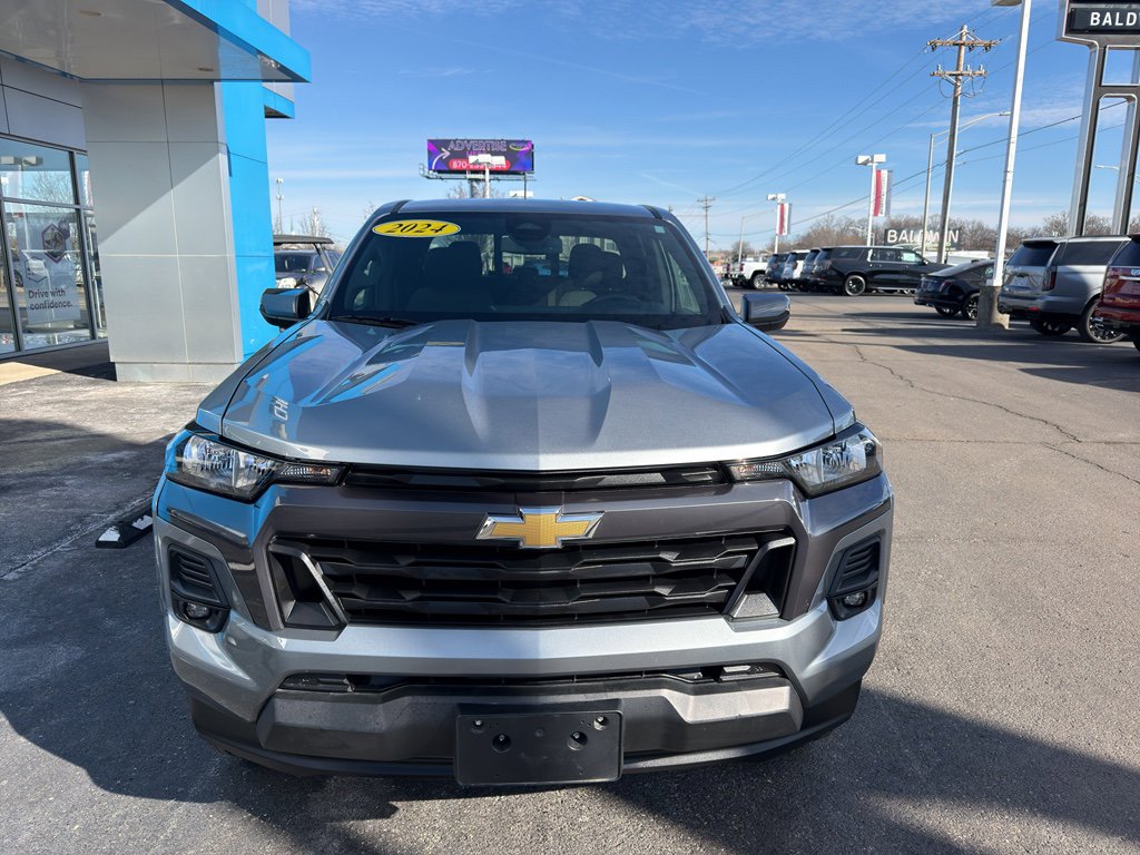 Used 2024 Chevrolet Colorado LT w/ LT Convenience Package II image 2