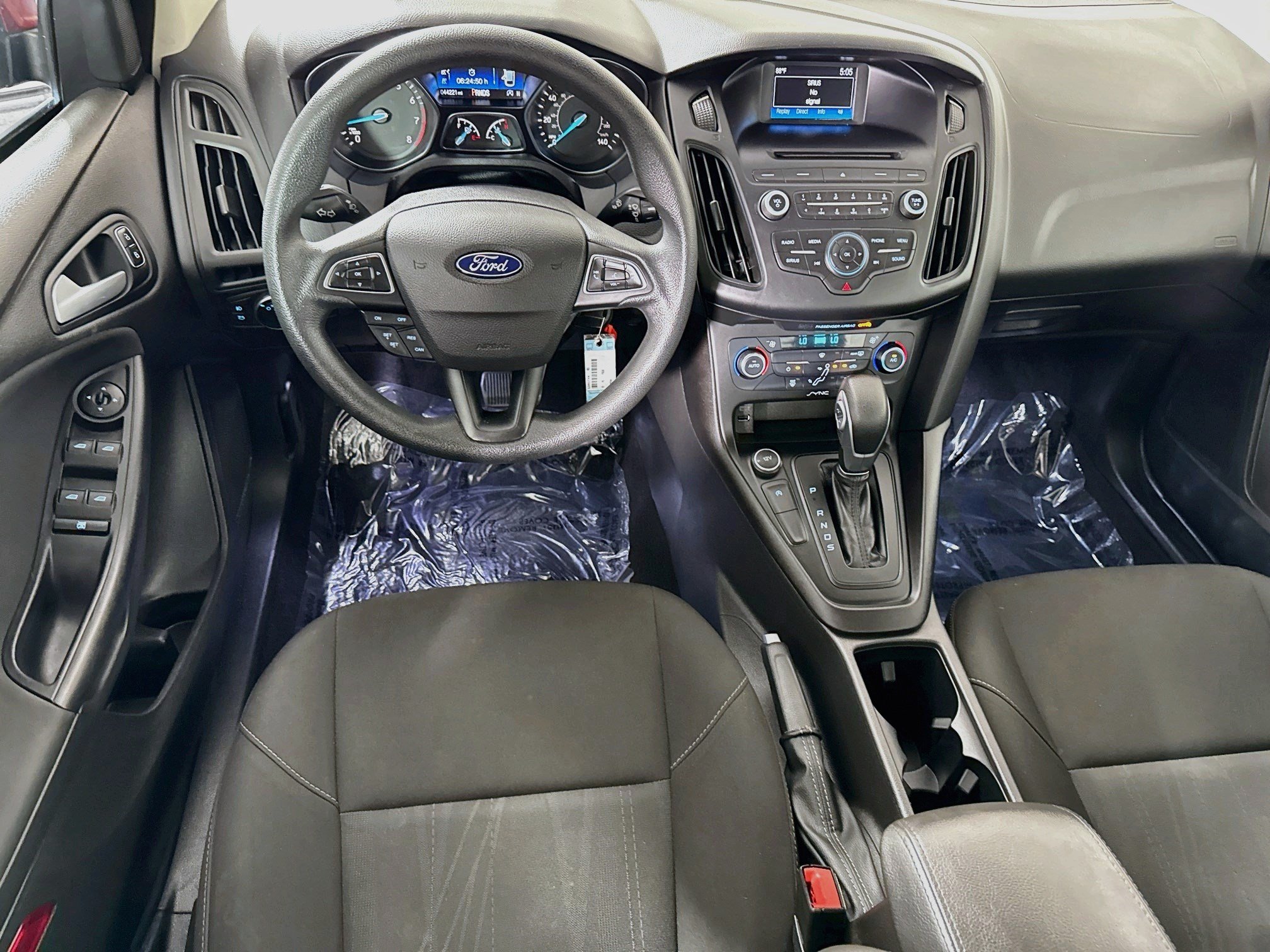 Used 2017 Ford Focus SE FWD image 17