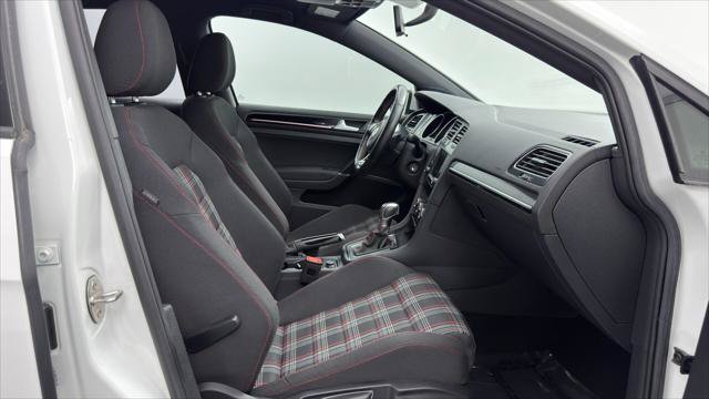 Used 2017 Volkswagen GTI S FWD image 22