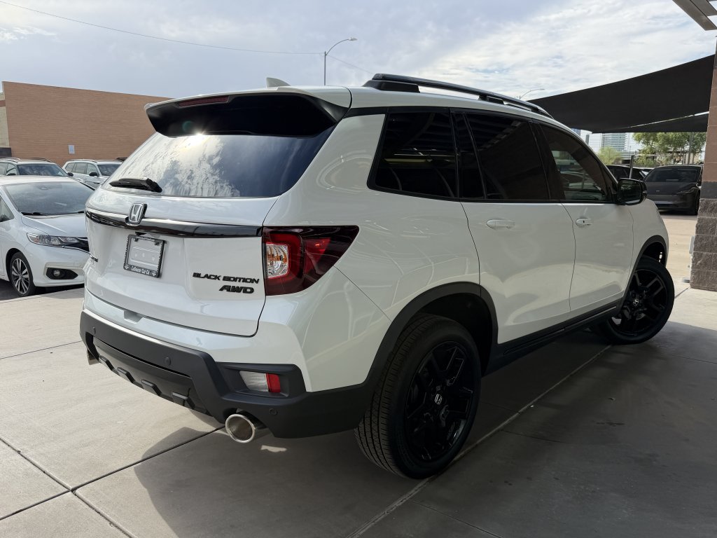 Used 2025 Honda Passport Black Edition image 4
