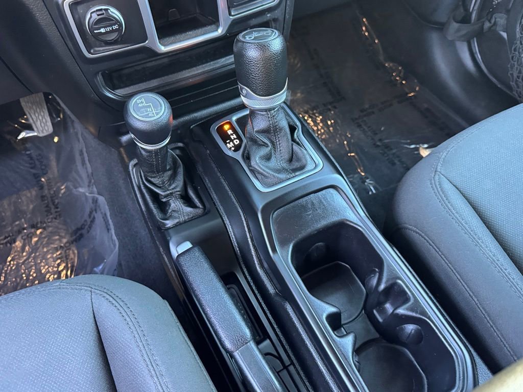 Used 2018 Jeep Wrangler Unlimited Sport image 24