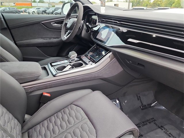 New 2026 Audi RS Q8 performance image 25