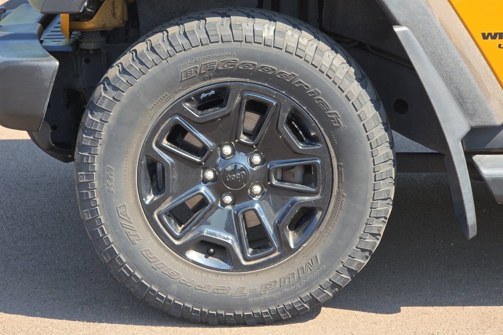 Used 2014 Jeep Wrangler Unlimited Rubicon w/ Dual Top Group AWD/4WD image 24