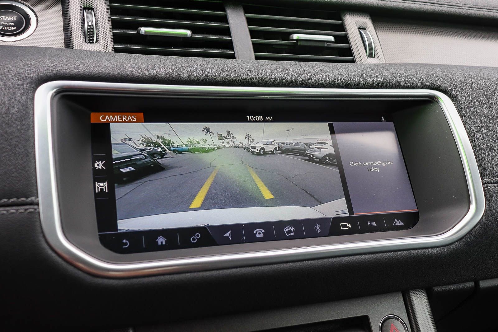 Used 2019 Land Rover Range Rover Evoque SE AWD/4WD image 26