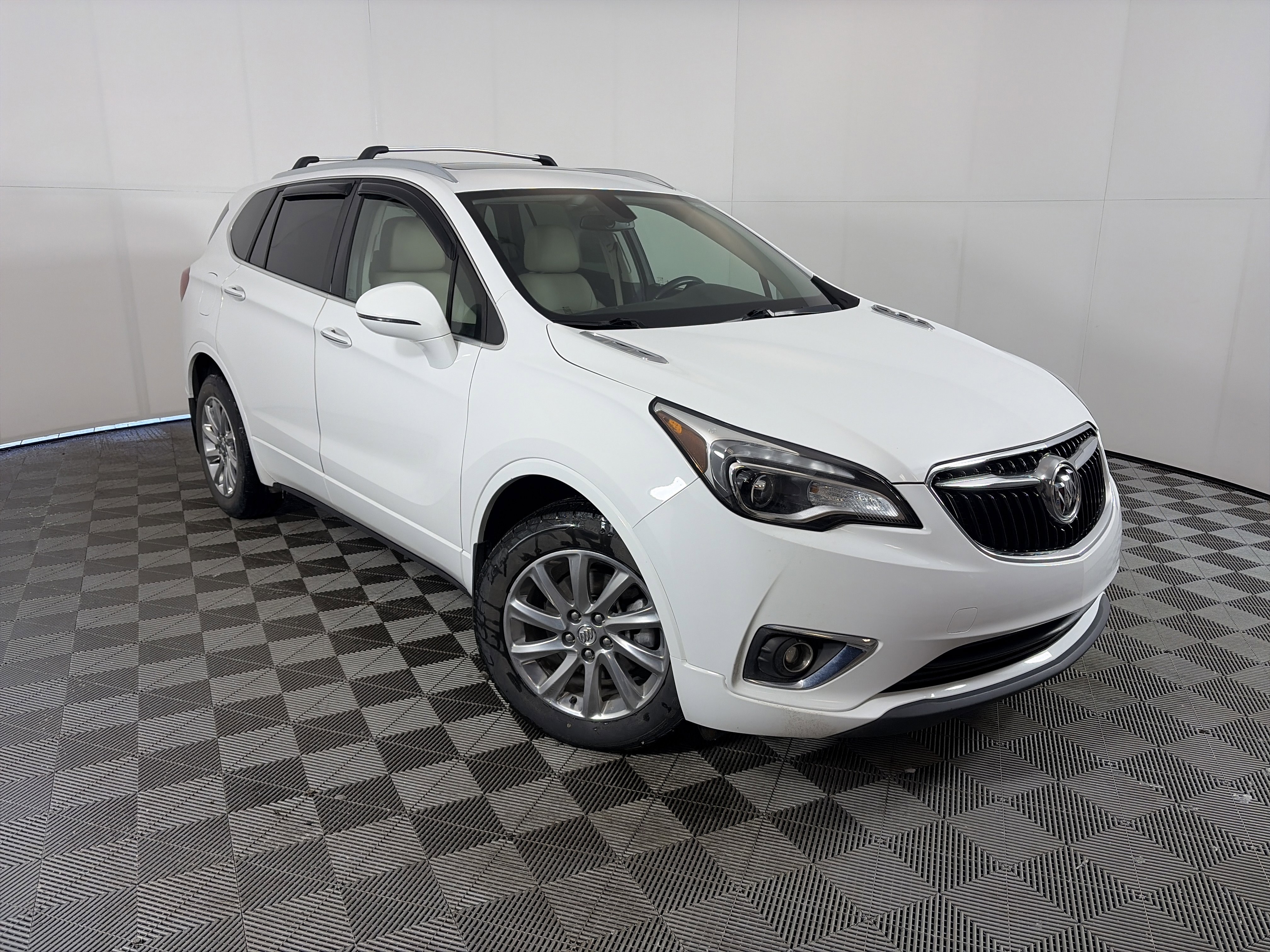 Used 2019 Buick Envision Essence image 1