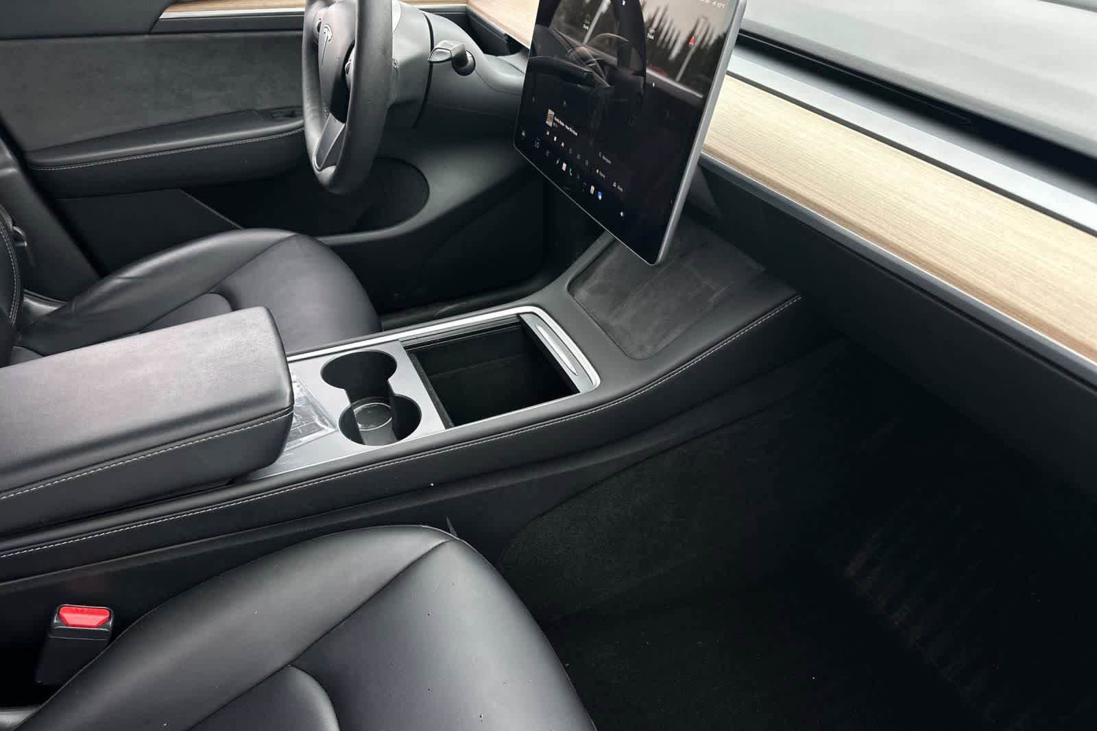 Used 2023 Tesla Model Y Performance AWD/4WD image 18