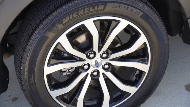 Used 2025 Ford Explorer ST-Line AWD/4WD image 11