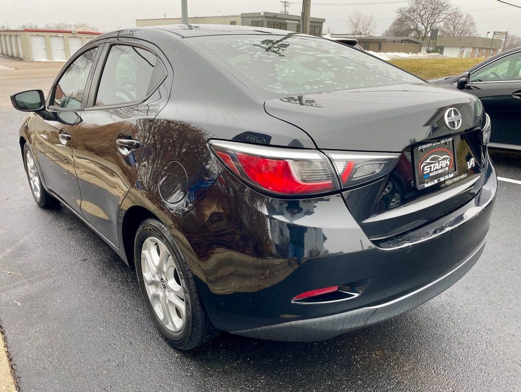 Used 2016 Scion iA image 5