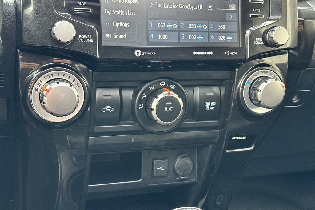 Used 2021 Toyota 4Runner TRD Off-Road Premium w/ Moonroof Package AWD/4WD image 22