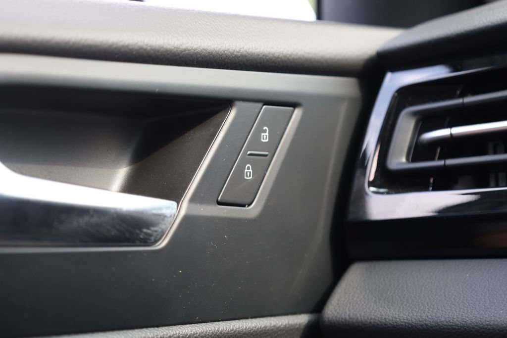 Used 2025 Volkswagen Jetta S FWD image 19