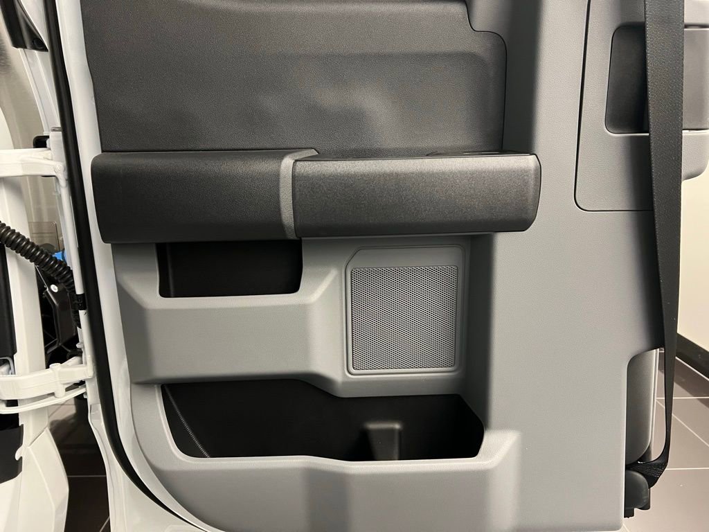 New 2025 Ford F550 4x4 Supercab Super Duty image 31