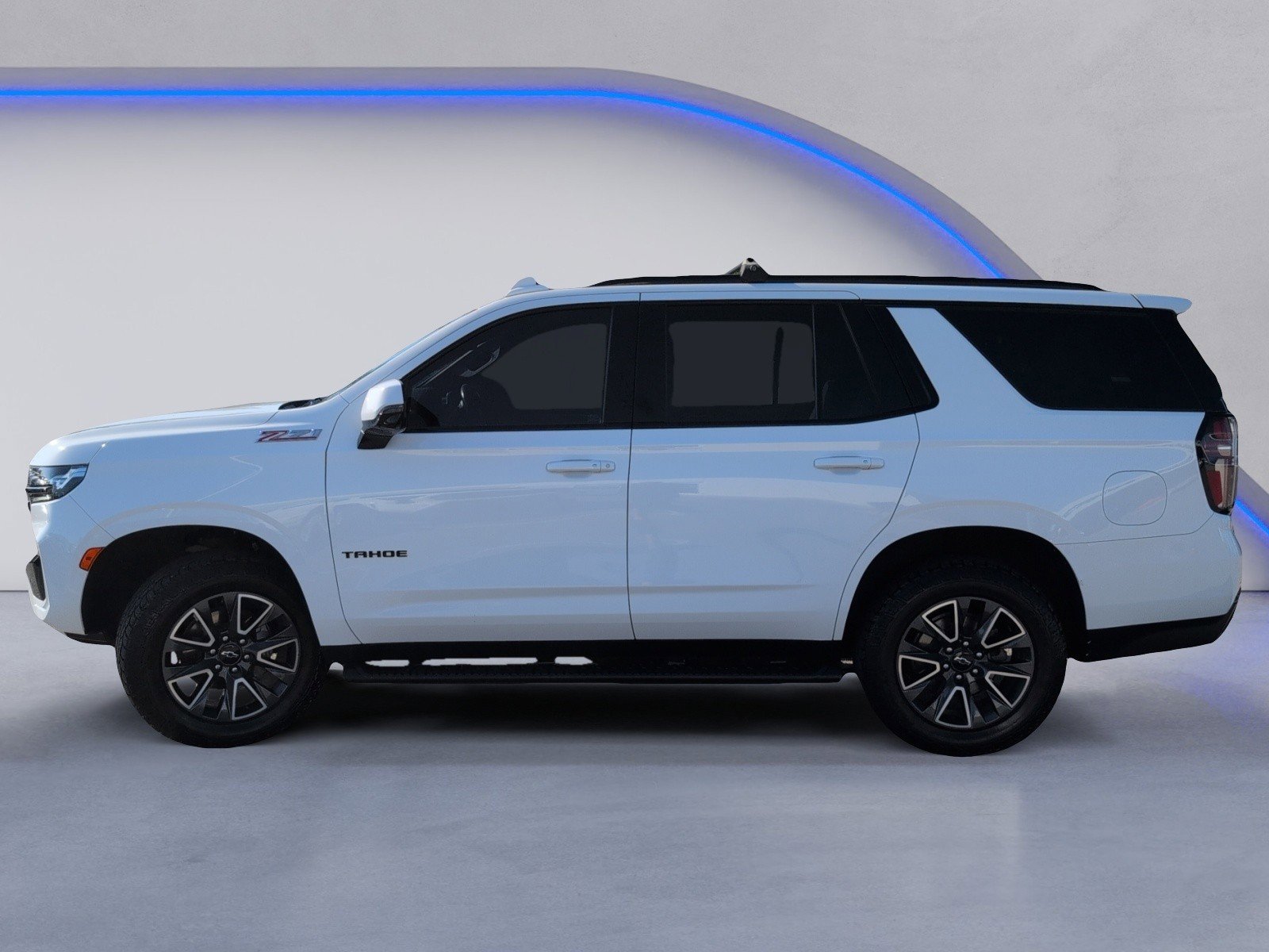 Used 2022 Chevrolet Tahoe Z71 w/ Luxury Package AWD/4WD image 10