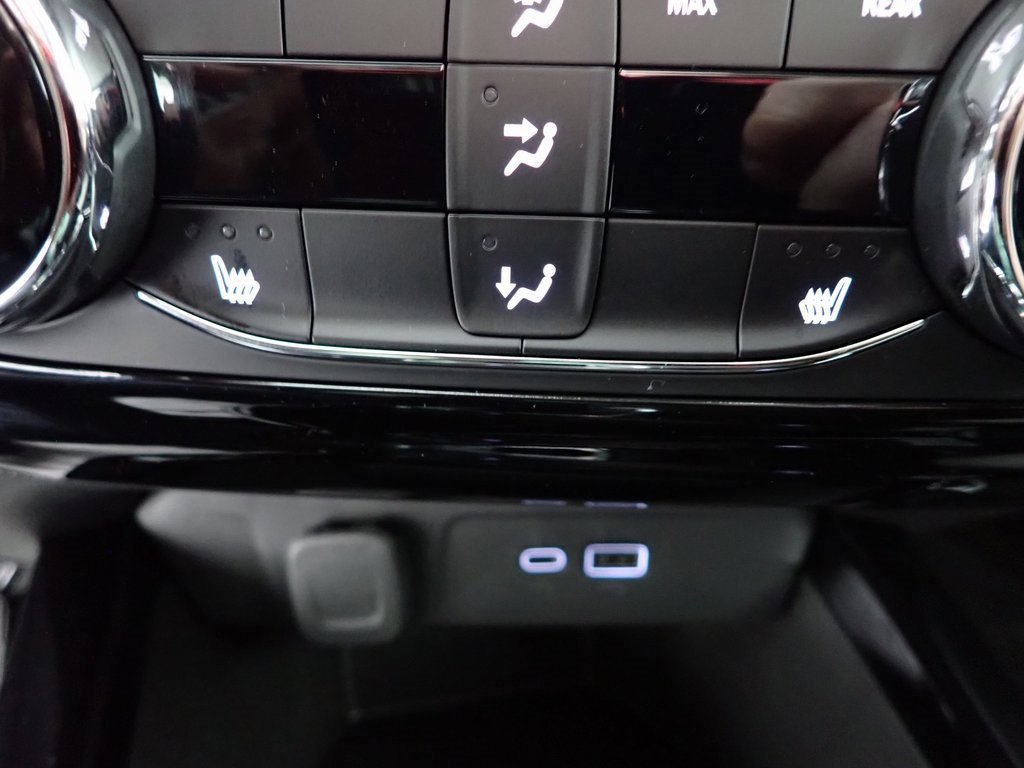 New 2026 Chevrolet Trax LT w/ LT Convenience Package image 2